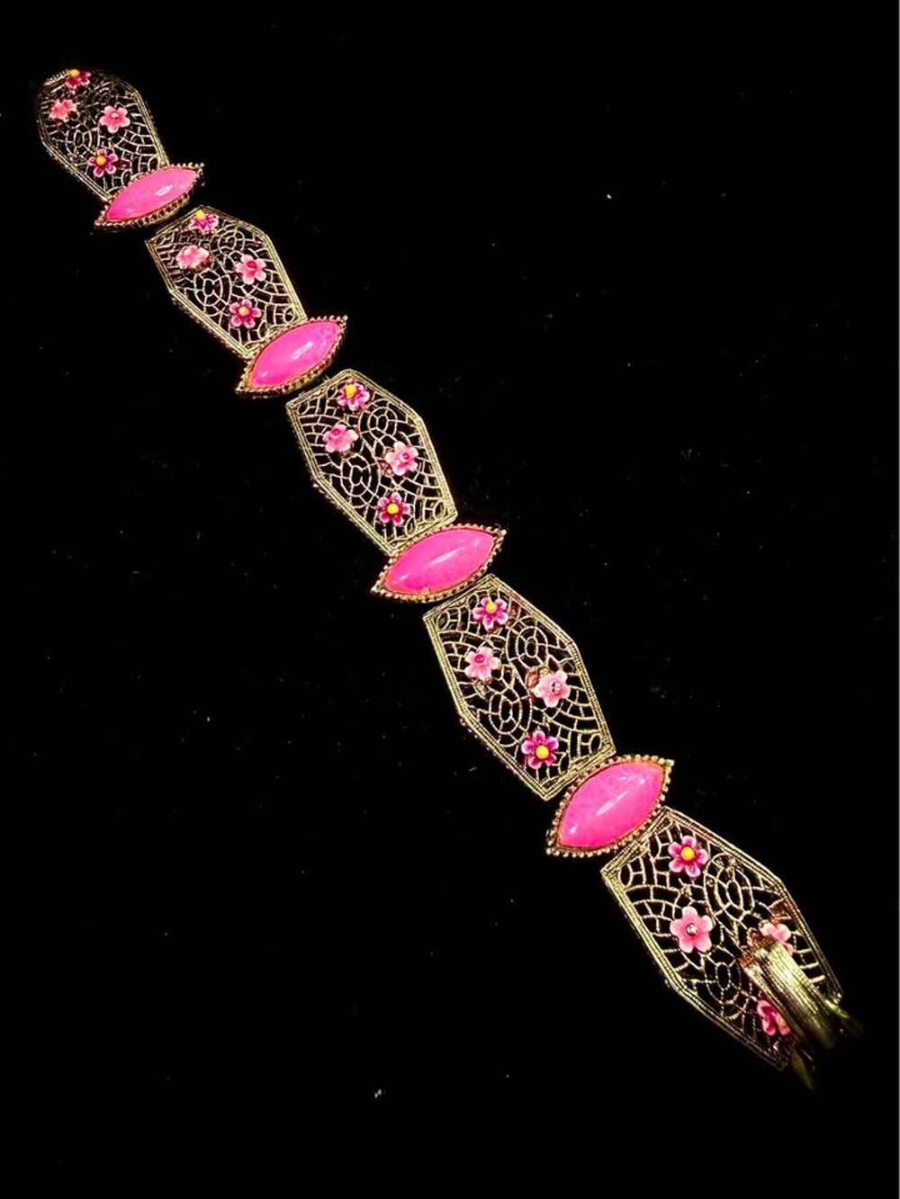 Vintage Floral Pink Enamel Gold-Tone Filigree Bracelet – 7”